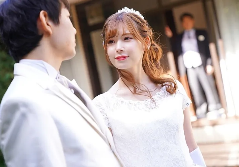 Bố ông chồng địt bạn gái của con trai ngay sau lễ cưới của con trai