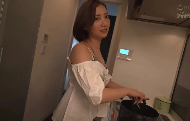 Cậu em người chồng trúng độc đắc và người bạn gái của anh trai có chiếc lưỡi điêu luyện